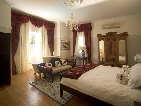 Abbey Manor Luxury Guest House - bedroom